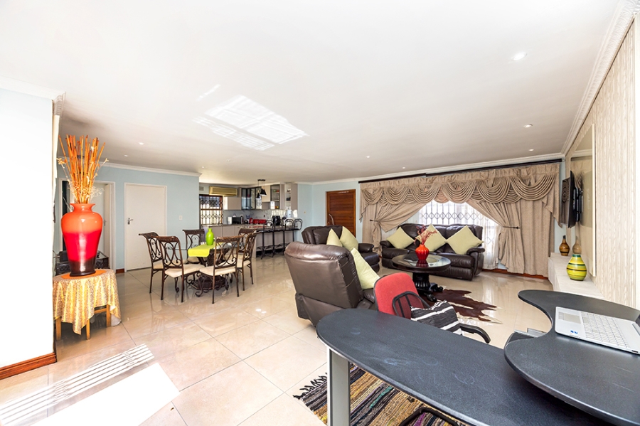 3 Bedroom Property for Sale in Table View Western Cape